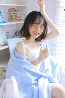 翁公与小莹